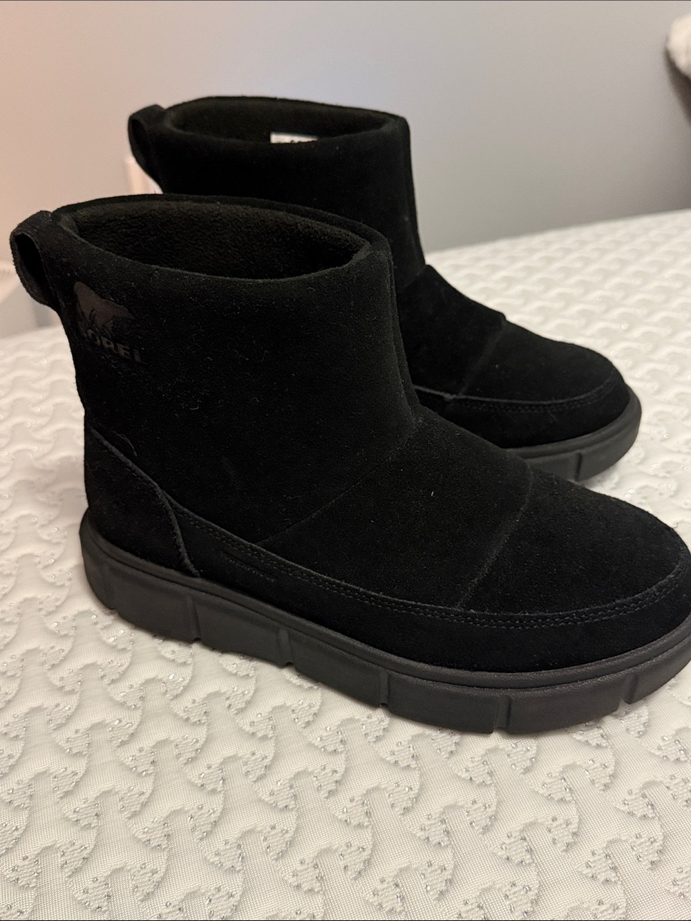 Sorel Kids Black Suede Short Winter Boots